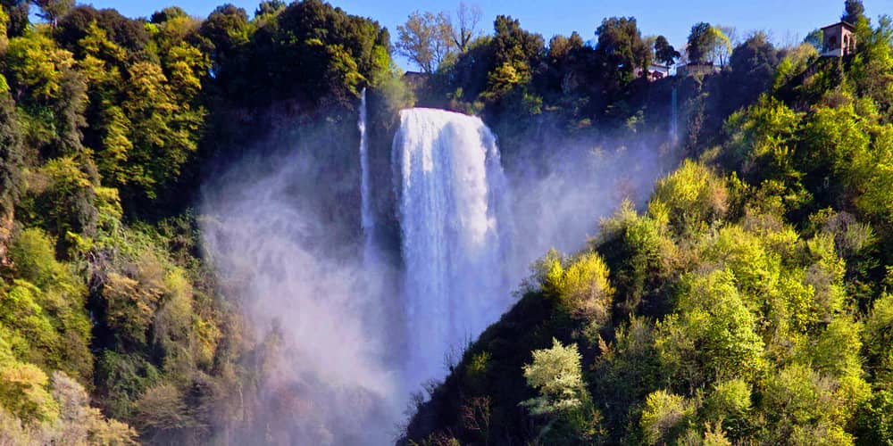 Marmore Falls: Umbria hides one of the highest waterfalls in Europe